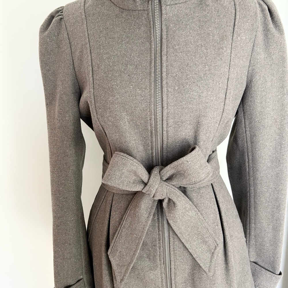 H&M Recycled Wool Belted Zip-Up Coat – Size 10 - Picture 2 of 6